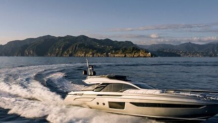 V8 Marine Engine - Gas Aquamatic Sterndrive | Volvo Penta