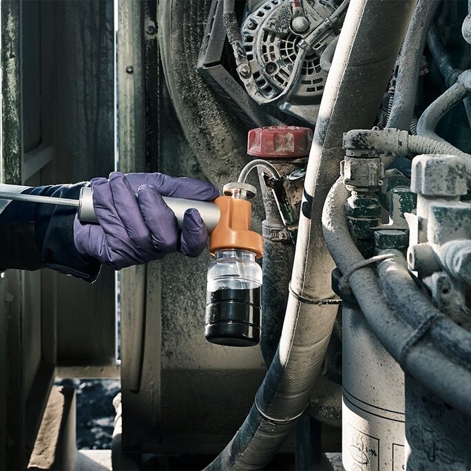 Diesel engine oil analysis - preventative | Volvo Penta US